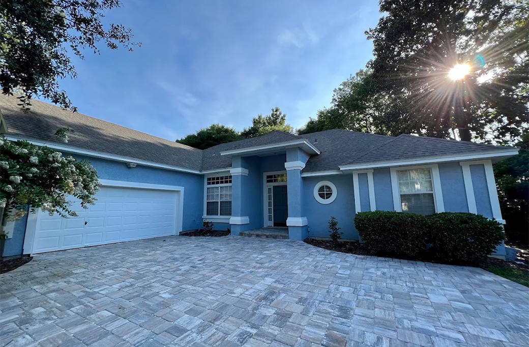 coastal-style Fernandina Beach home Exterior house painting on a Fernandina Beach Florida home